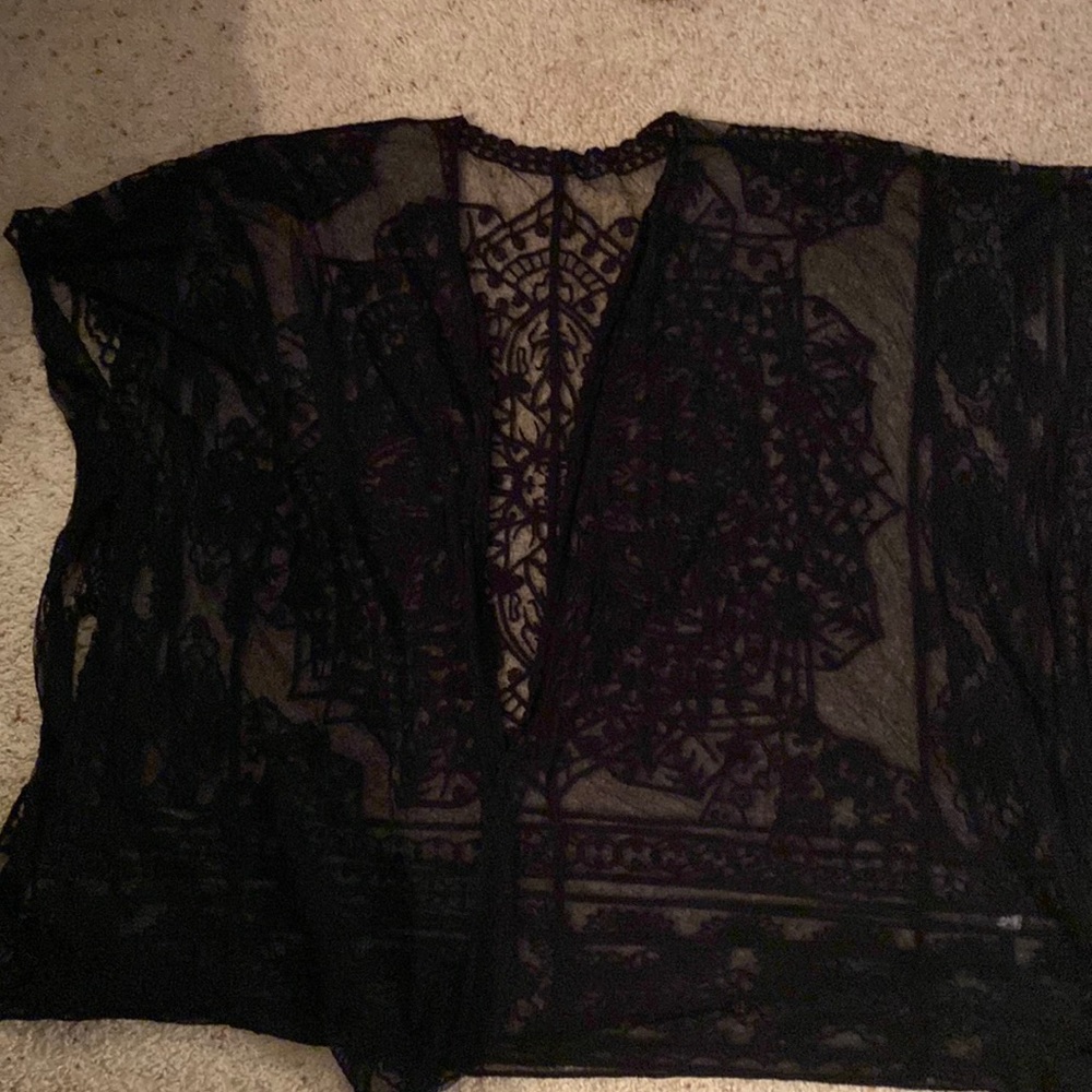 Black kimono. One size. Gorgeous!